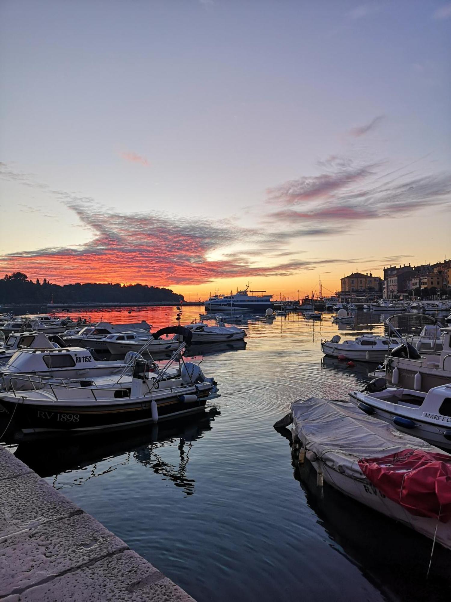 Apartment Michaela 4-Sterne & Parking Rovinj Exterior photo