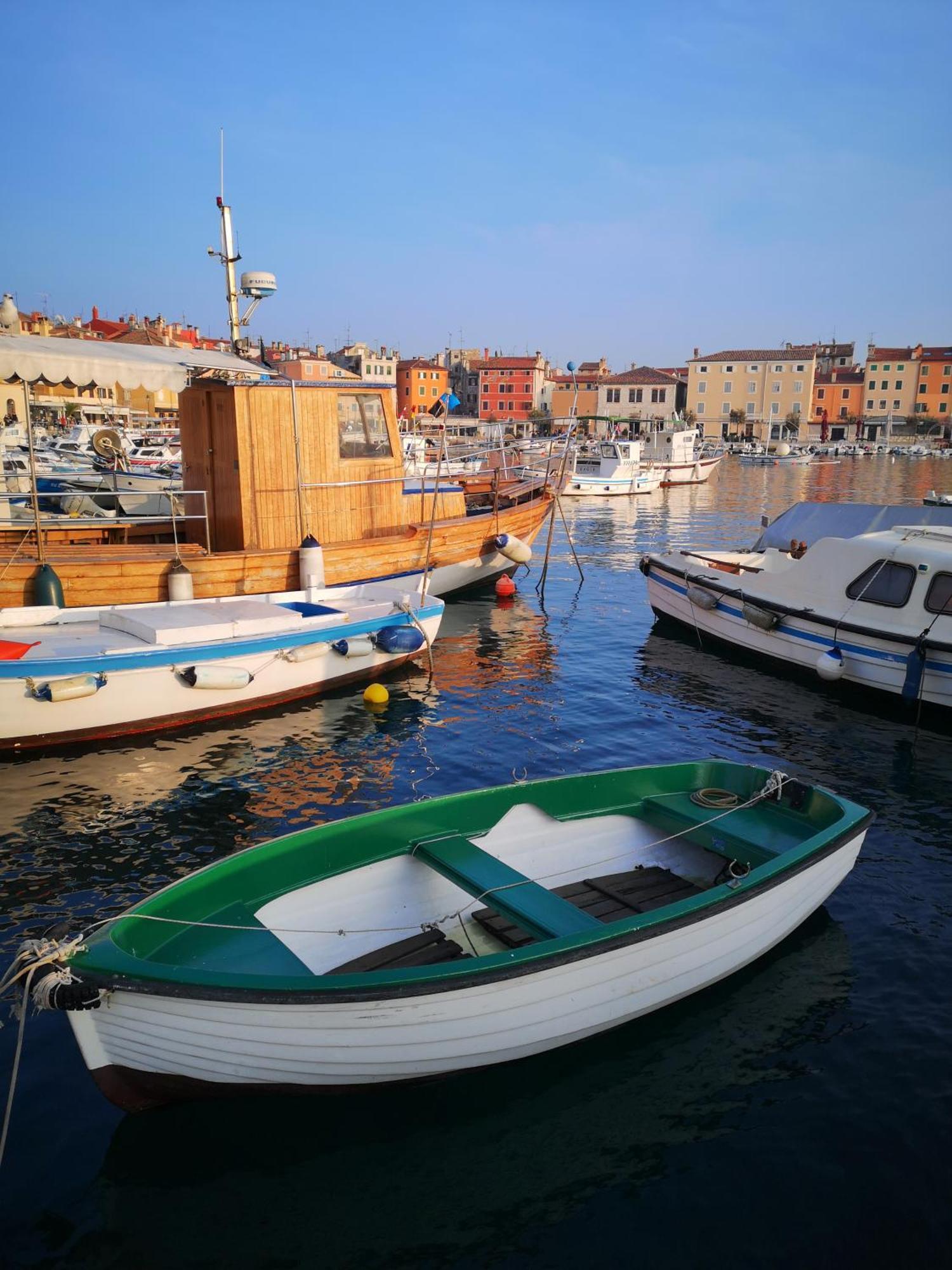 Apartment Michaela 4-Sterne & Parking Rovinj Exterior photo